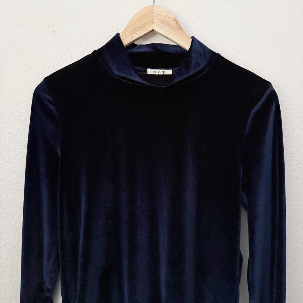 PST BY PROJECT SOCIAL T | Long Sleeve Mock Neck Navy Blue‎ Bodysuit Velvet | XL